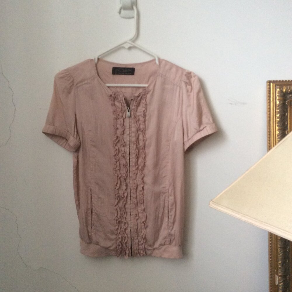 Jet Collection pink silk top Size Small – Like New – Ruffle & Zipper Detail